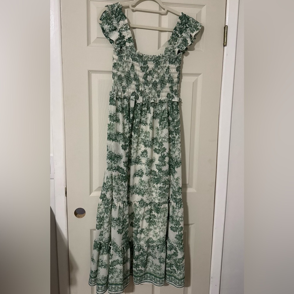 Max Studio Women’s Dress in Forest Green and Cream